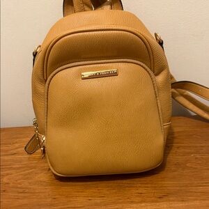Poppy & Peonies Camel Backpack on the fly mini